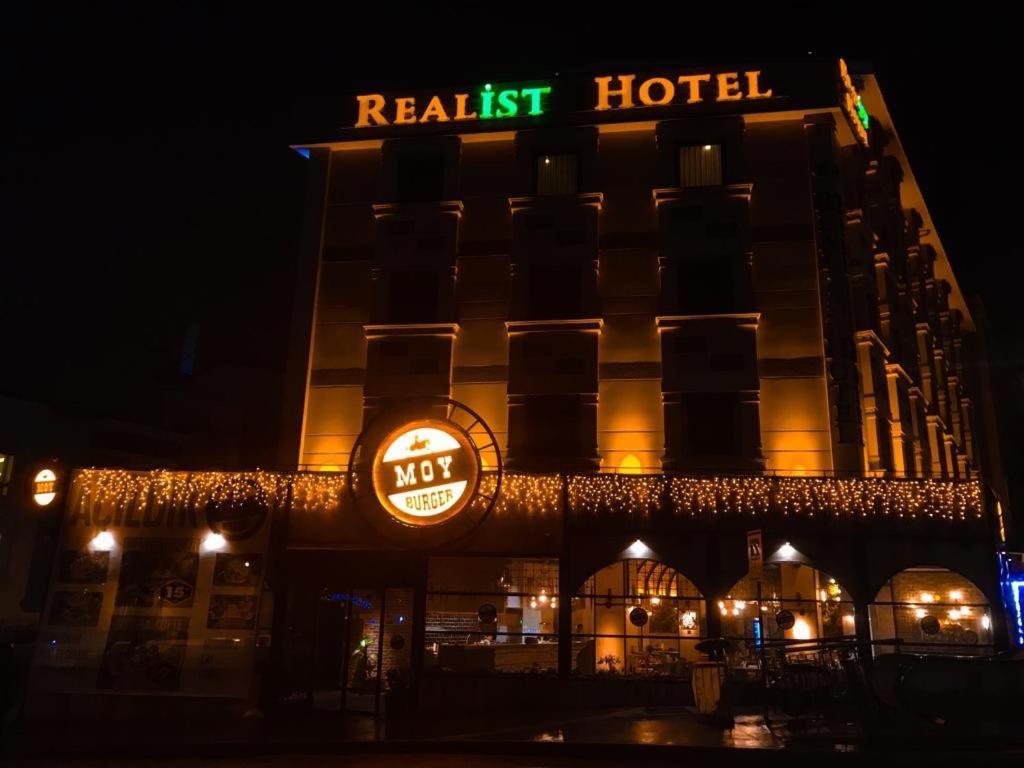 Realist Hotel Istanbul Exteriör bild